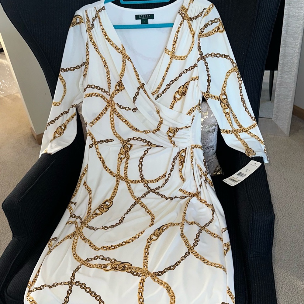 Lauren Ralph Lauren Cream Wrap Dress with V-Neck and 3/4 Sleeves